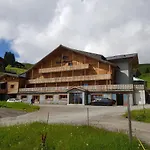 Montriond - Bike & Hotel Les Crosets